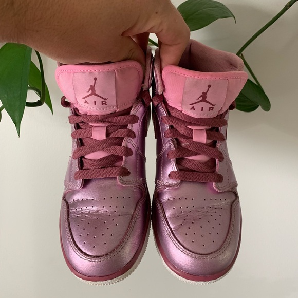 Nike Air Jordan 1 Mid Pink Sneakers - Picture 2 of 10